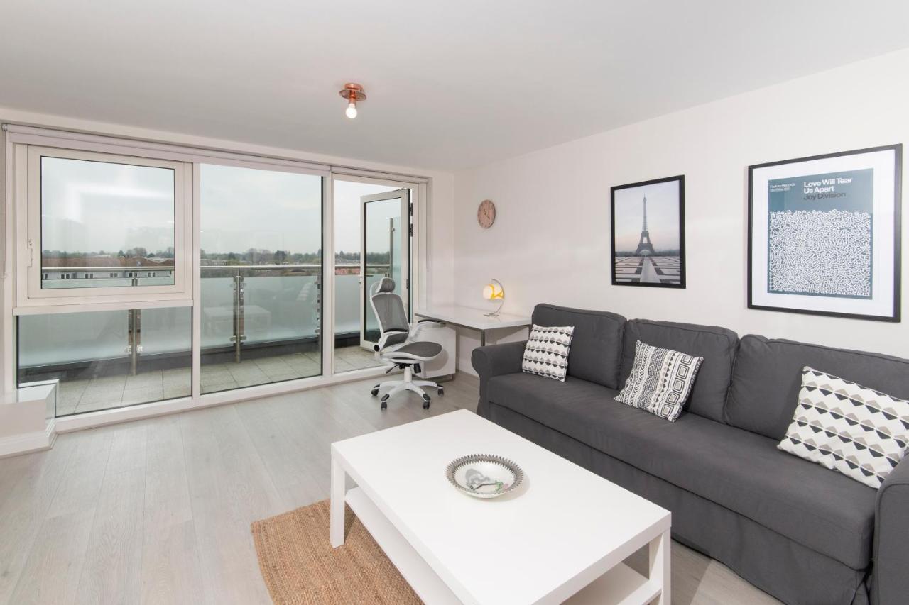 Spacious Apartment With Parking Space, Close To Heathrow, Elizabeth Line And Windsor 梅登黑德 外观 照片